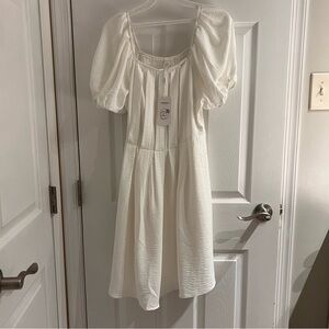 White Puff‎ Sleeve Dress